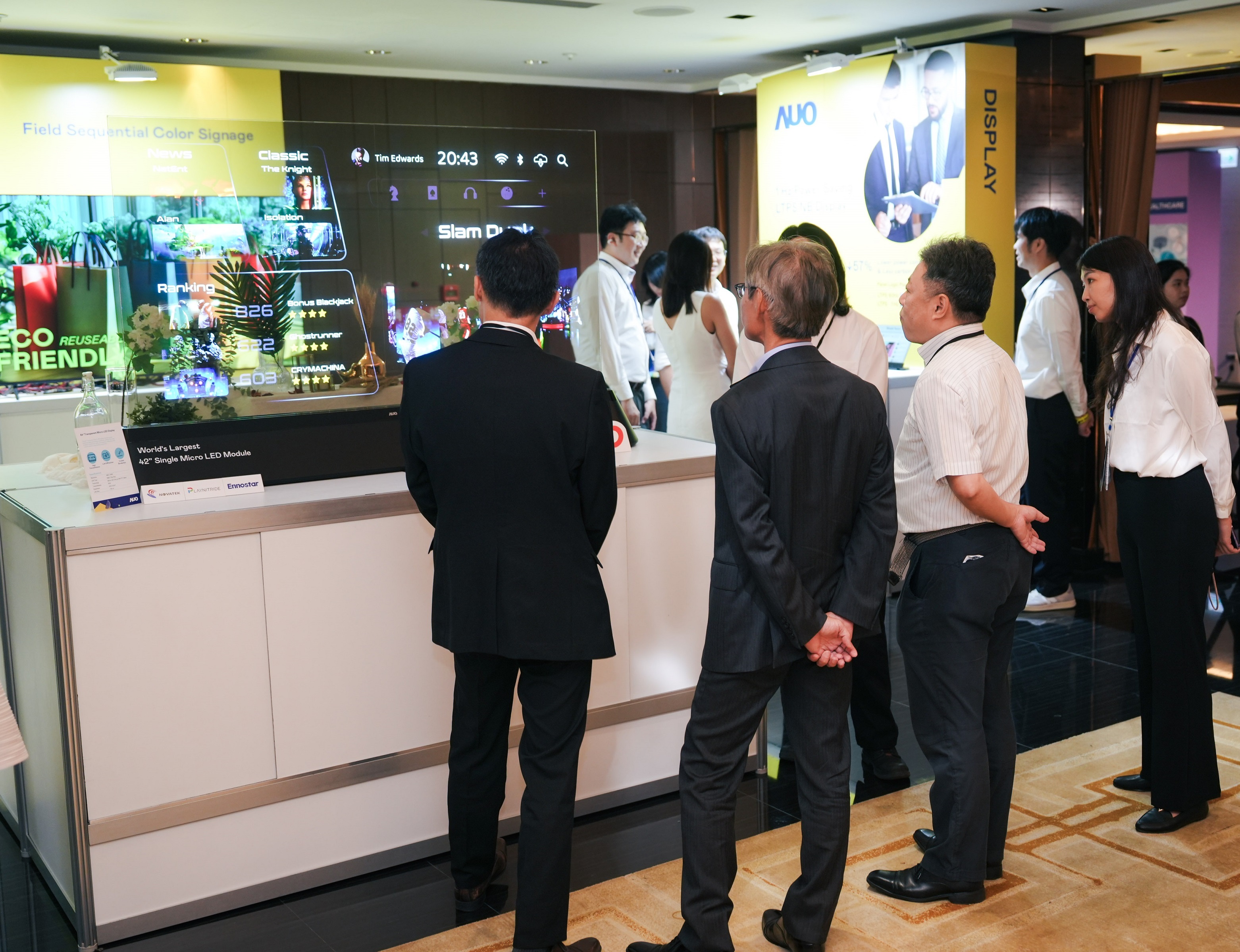 现场亦规划多项技术产品展示，涵盖材料、设计到系统整合，让与会伙伴见证世界杯官网线上平台技术深度与前瞻视野带来的共创可能性